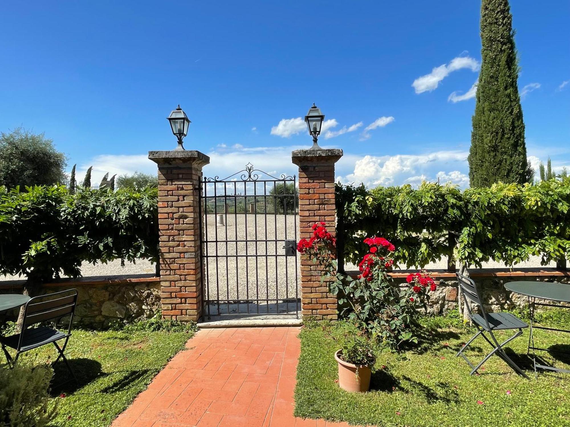 Agriturismo Castello Di Montauto ซานจีมิญญาโน ภายนอก รูปภาพ