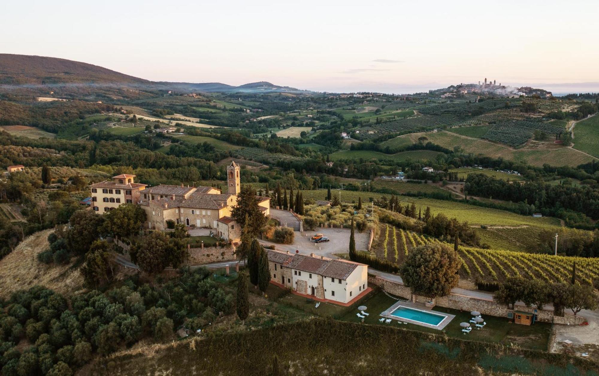 Agriturismo Castello Di Montauto ซานจีมิญญาโน ภายนอก รูปภาพ