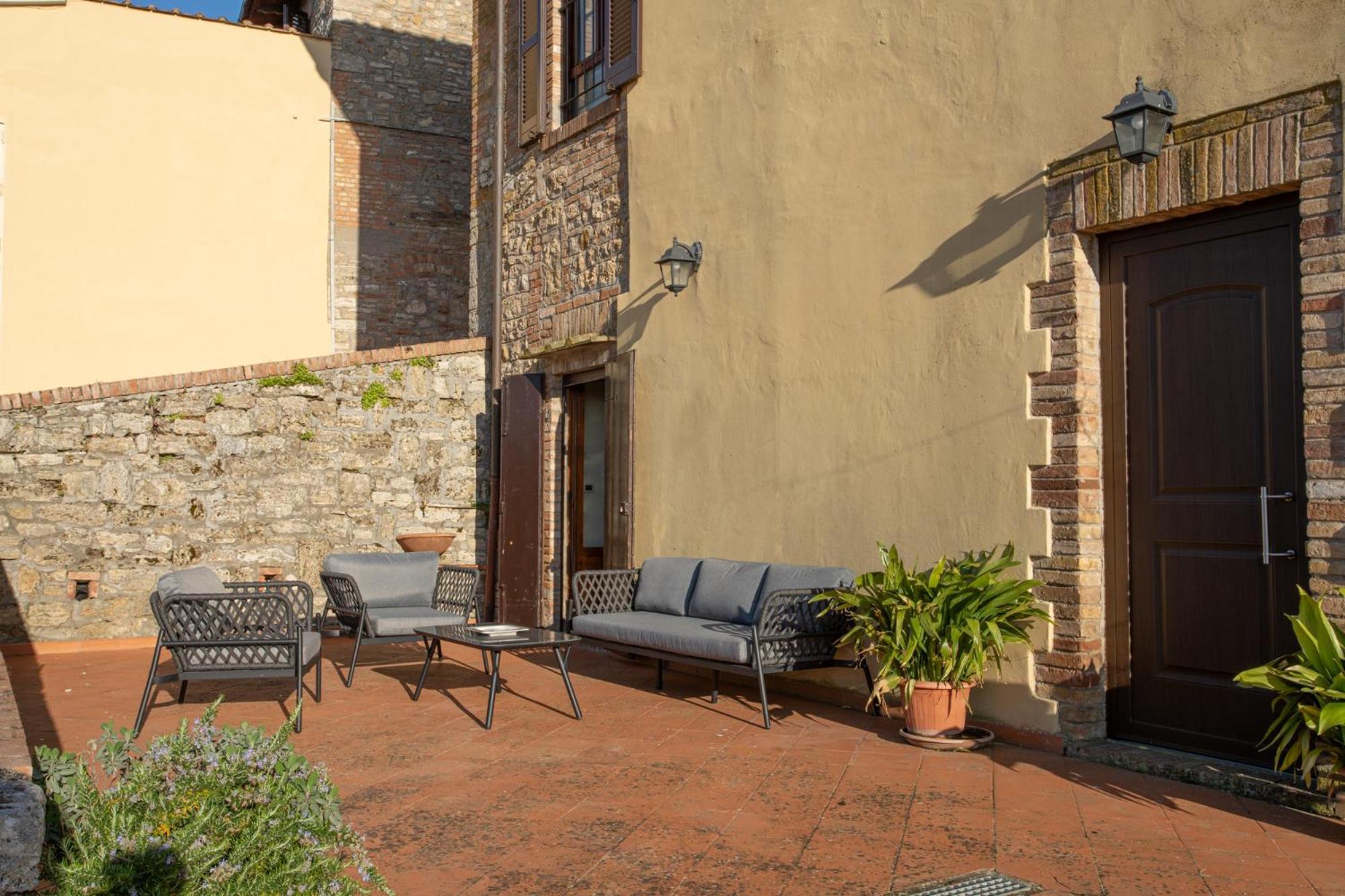 Agriturismo Castello Di Montauto ซานจีมิญญาโน ภายนอก รูปภาพ
